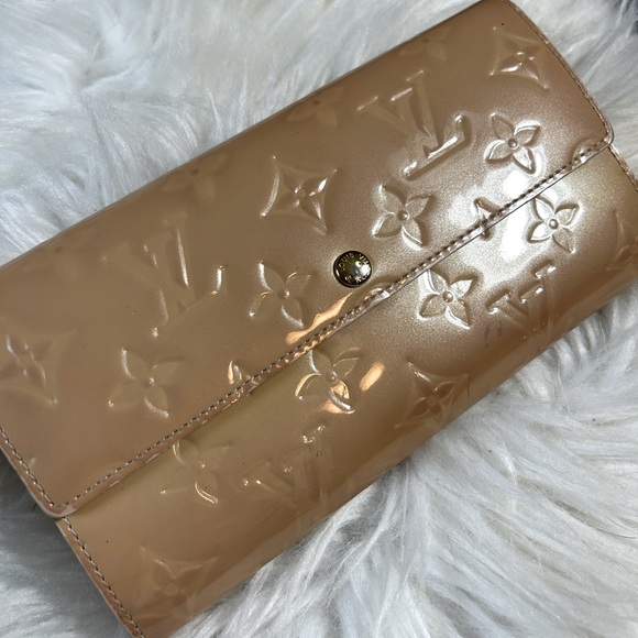 ✨💎 AUTHENTIC 💎✨ Louis Vuitton Monogram Vernis Beige Long Wallet - Picture 12 of 12